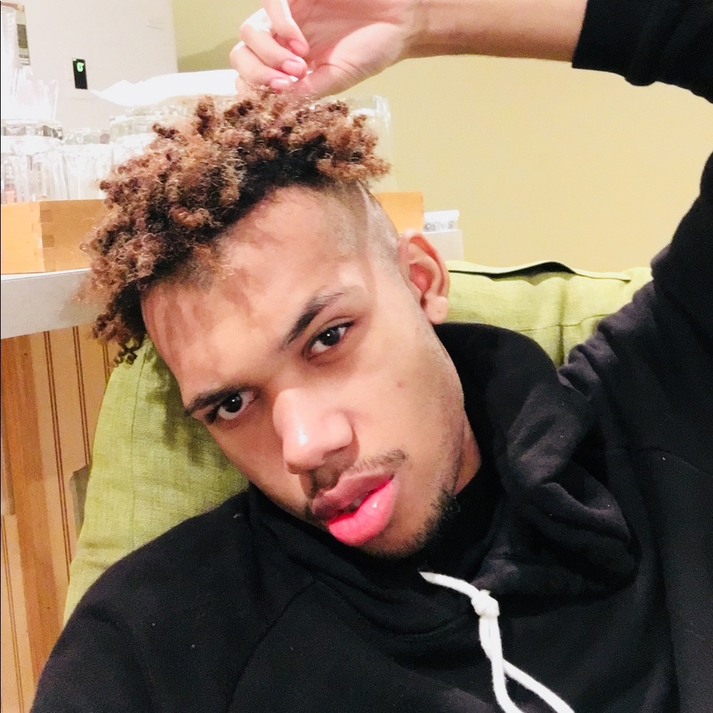 Meet your Posher, Shawn